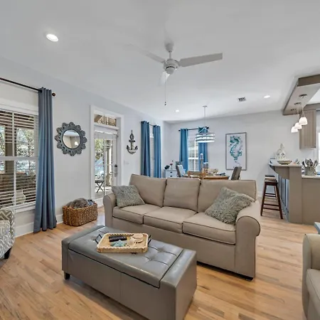 Magnolia Cottages Seacrest Flirty Flamingo - Pet Friendly Resort Pool & Beach Access!